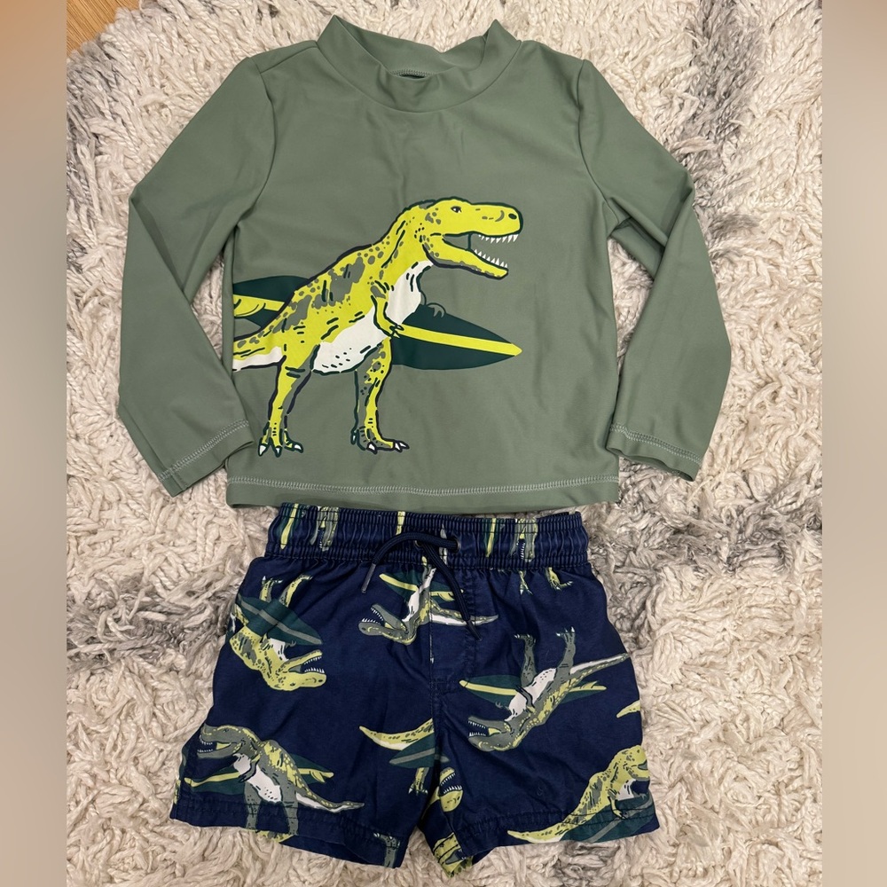 Carter’s rash guard & shorts set. Dinosaurs. 2t.
